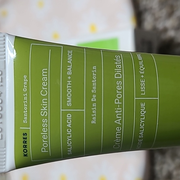 4 Piece Skincare Bundle - Picture 5 of 8